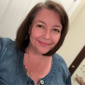 Meet your Posher, Deirdre